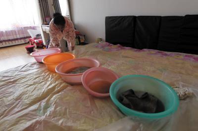 宁都楼上漏水，住户失联，小区没物管，业主维权难！律师来支招……